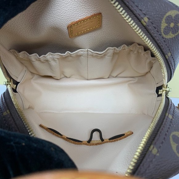 Louis Vuitton Spontini Handbag Monogram Canvas - Picture 15 of 15